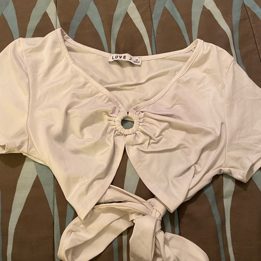 White tie up crop top